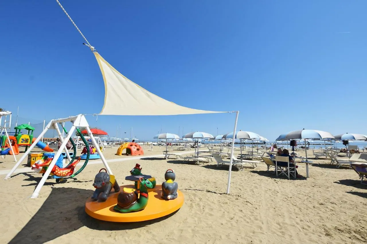 Albergo Ennia Rimini 2*,  Italy