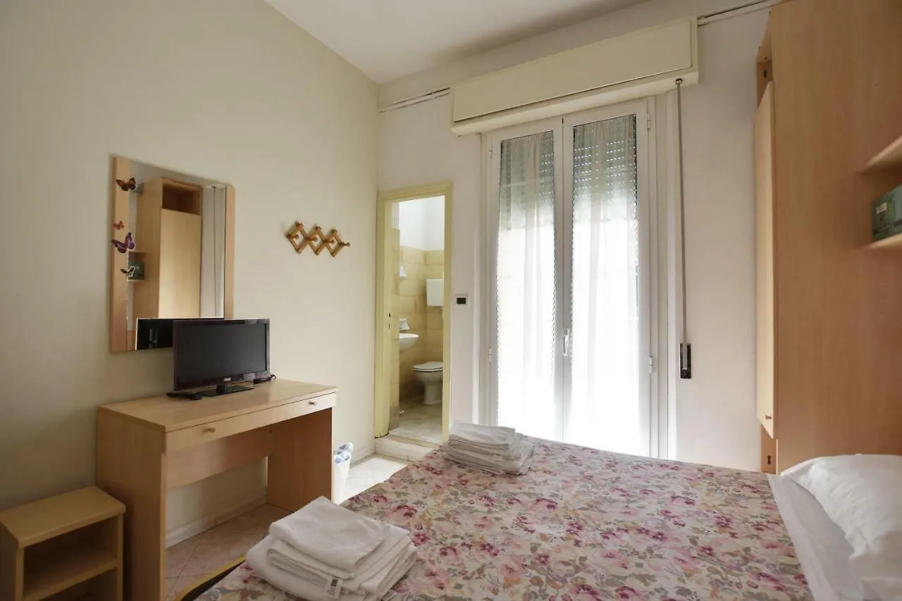 Albergo Ennia Rimini 2*,